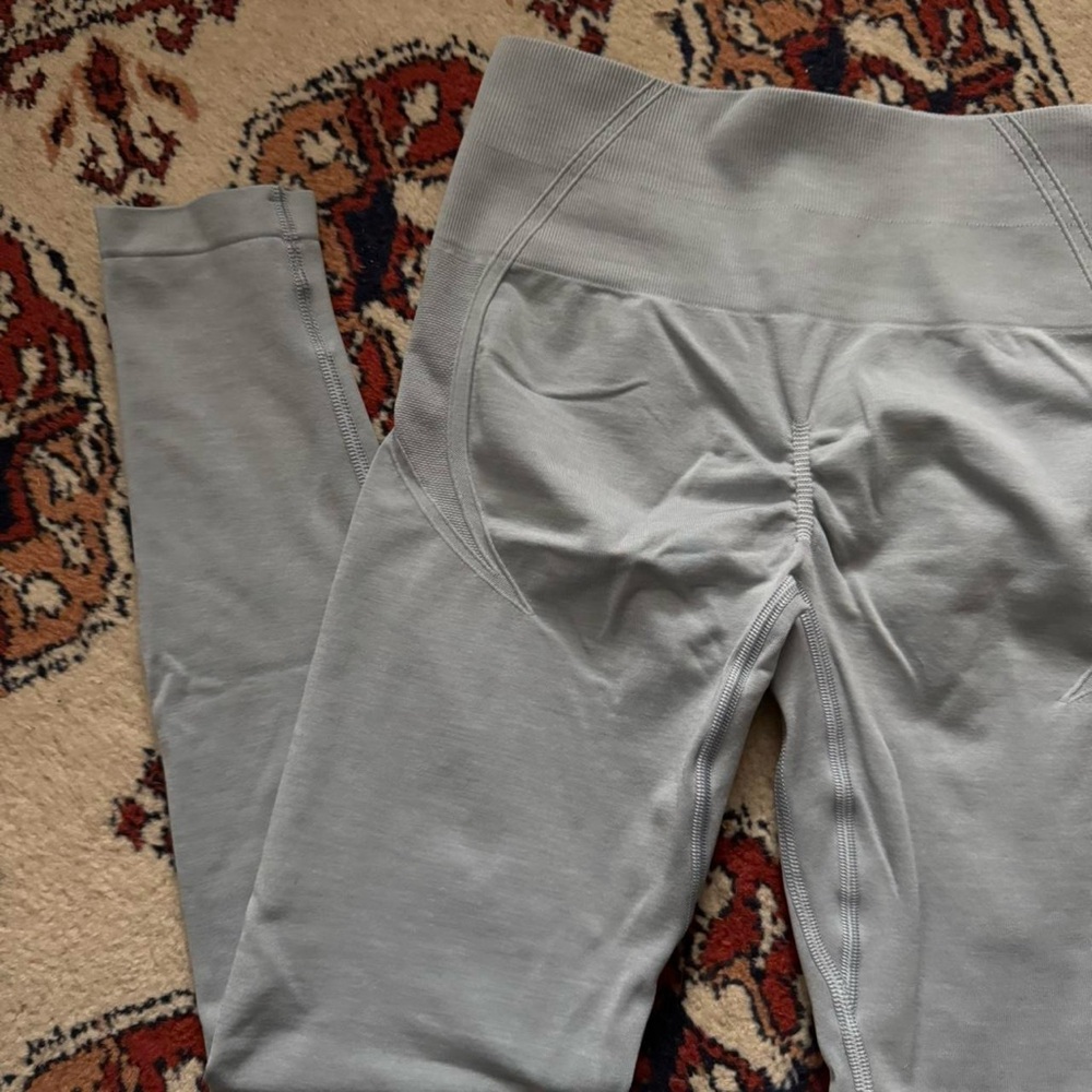 Women's Gray High-Waisted Leggings - Picture 3 of 7